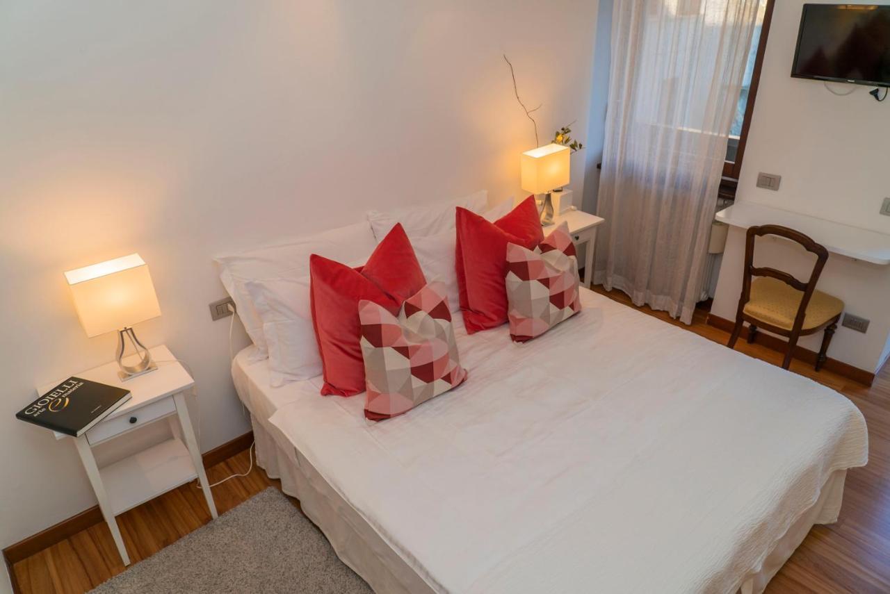 Apartmán Trilocale Como Centro, Esclusivo 100 Mq Con 3 Balconi Exteriér fotografie