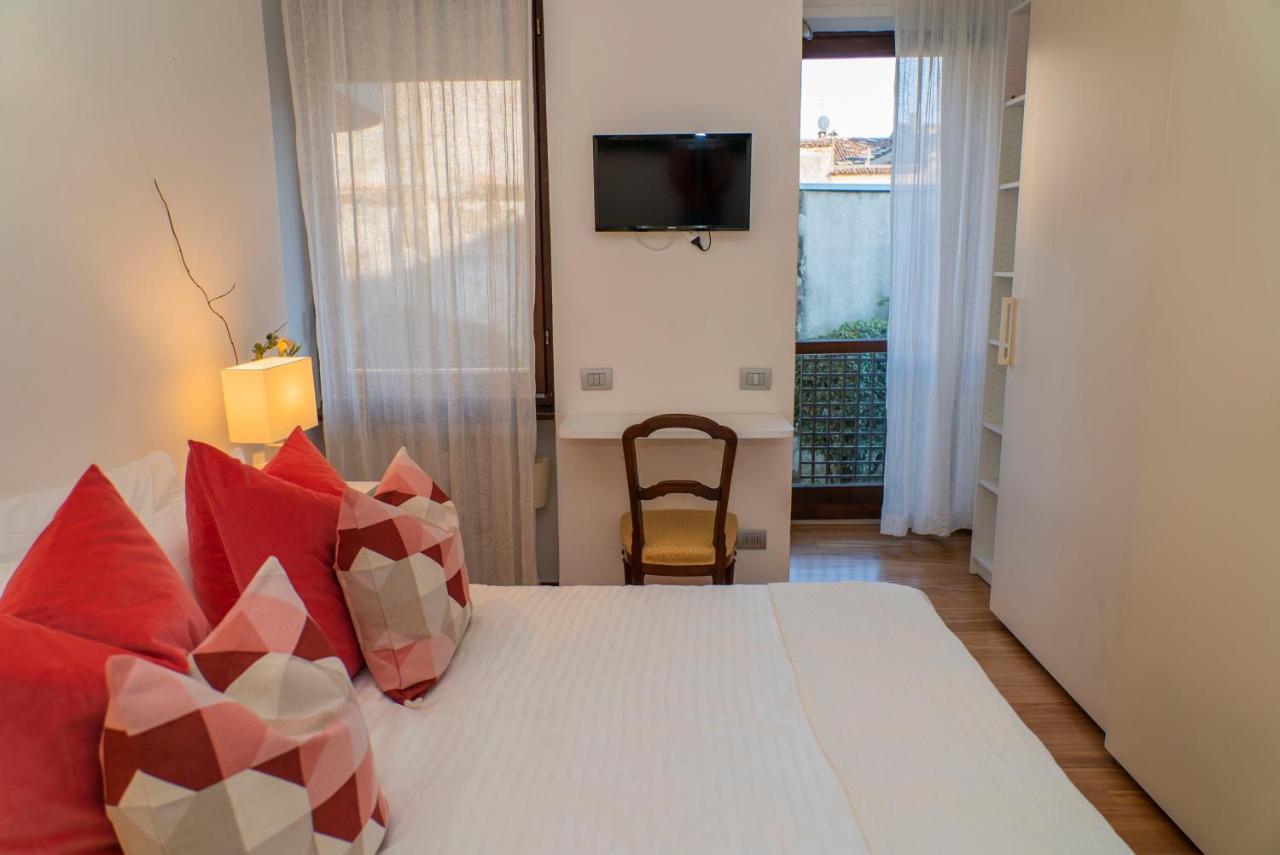 Apartmán Trilocale Como Centro, Esclusivo 100 Mq Con 3 Balconi Exteriér fotografie